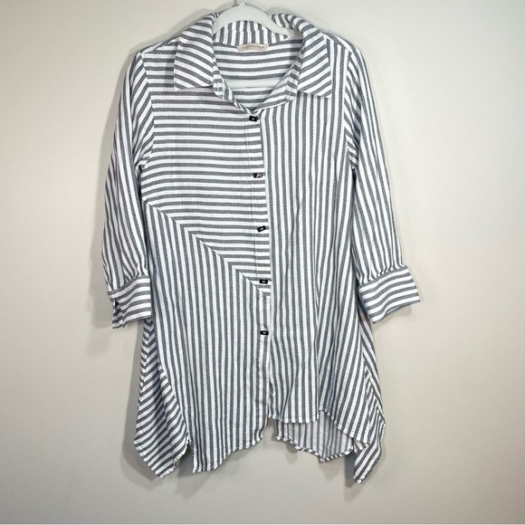 Soft Surroundings Standout Shirt Asymmetric Gray White Tunic Size Womens Small - Picture 7 of 7